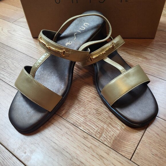 Unisa Daphne Gold Leather Sandle Size 8 Open Toe Dressy Summer Sandle - Picture 3 of 7